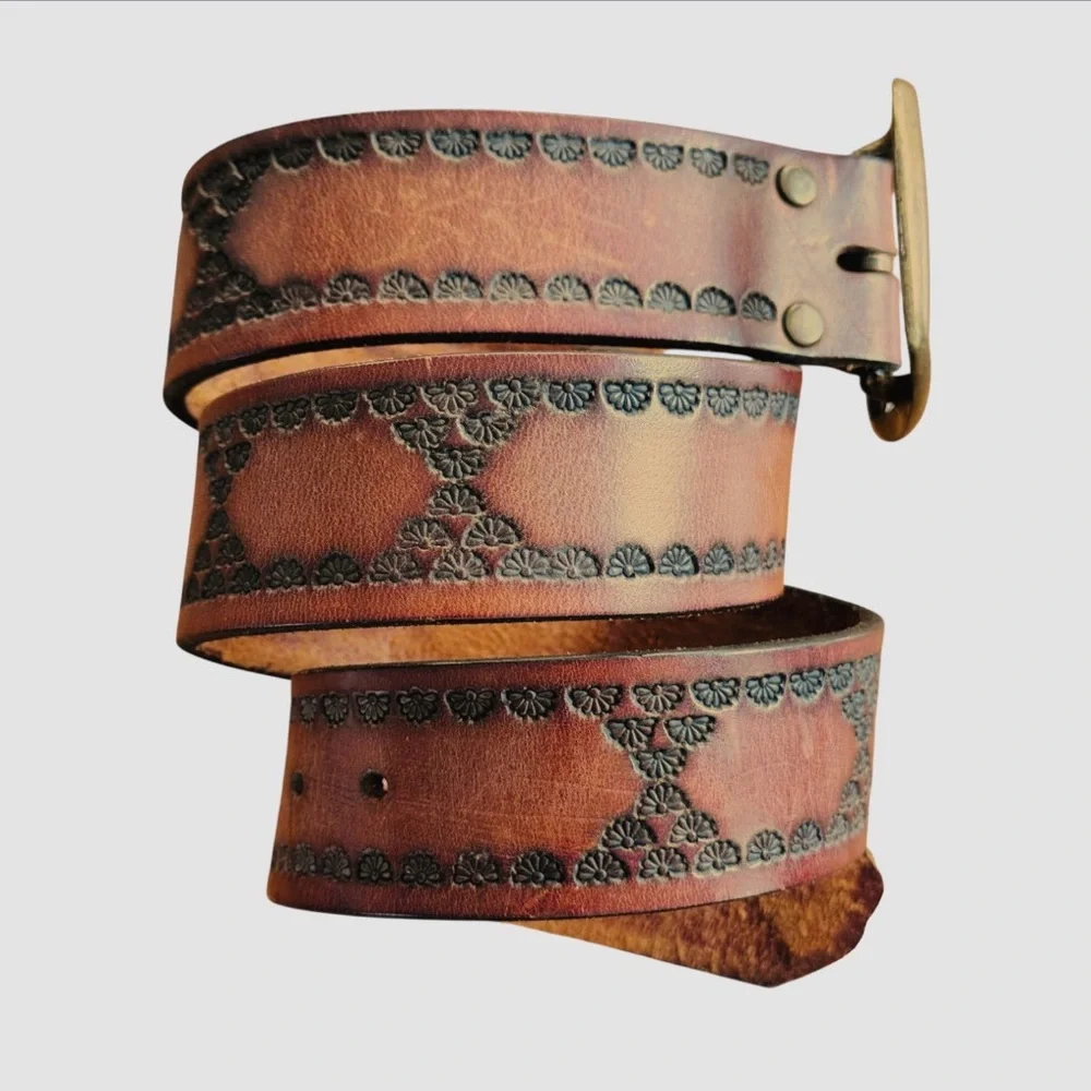 Vintage 90s Tooled Leather Belt Size 32 Western Boho - Picture 2 of 16